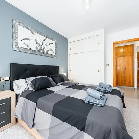 Апартаменти Playa Del Cura Nest